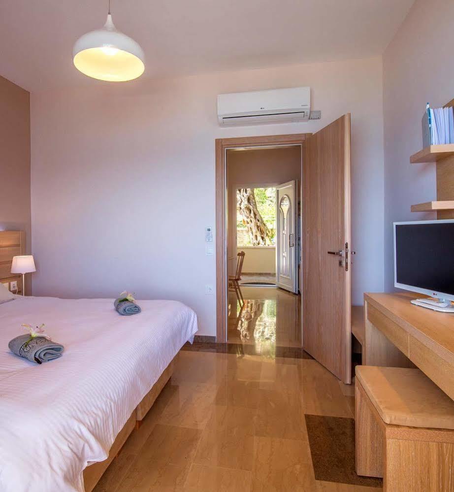Krouzeri Beach Apartments Katavolos Exterior photo